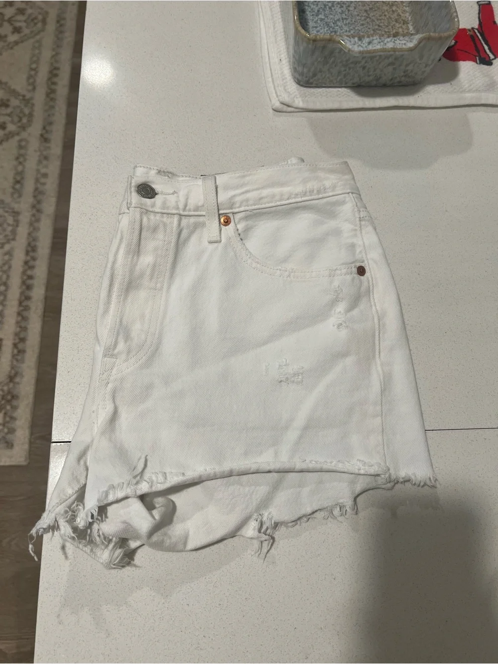 White Distressed Levi’s Shorts
